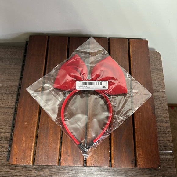 Red Bow Headband BRAND NEW IN BAG !! - Picture 4 of 6